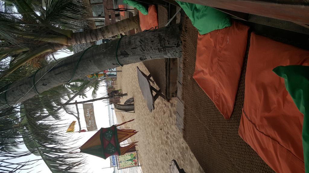 The Den Guest House Hikkaduwa Dış mekan fotoğraf