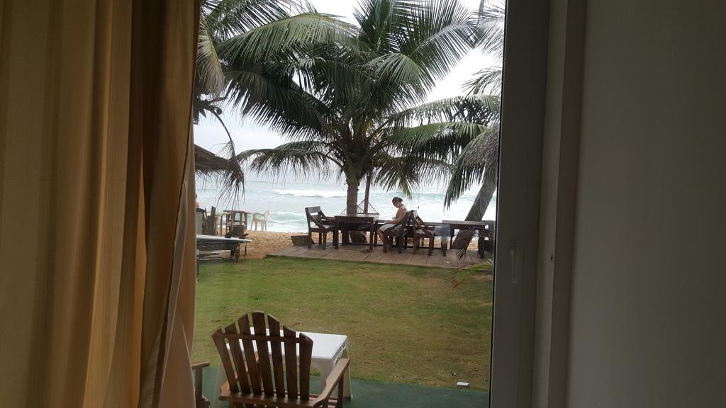 The Den Guest House Hikkaduwa Dış mekan fotoğraf