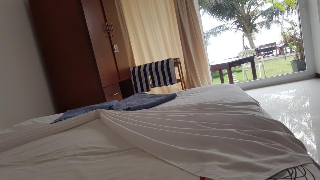 The Den Guest House Hikkaduwa Dış mekan fotoğraf